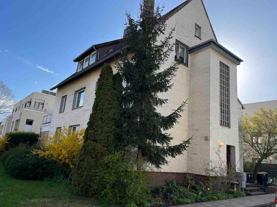 Private Room In Misburg, Hanover Exterior photo
