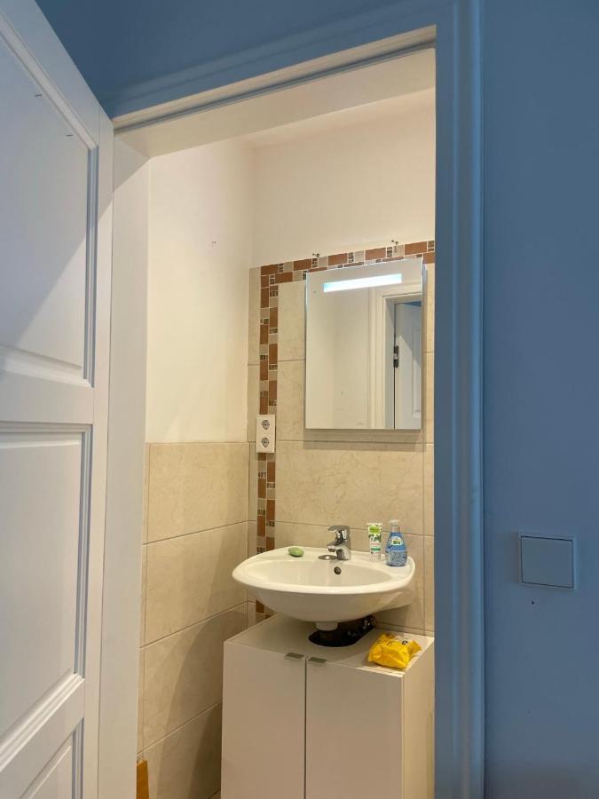 Private Room In Misburg, Hanover Exterior photo