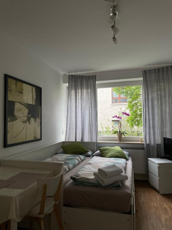 Private Room In Misburg, Hanover Exterior photo